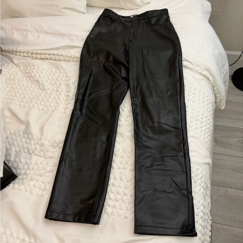 Abercrombie & Fitch Curve Love Vegan Leather 90s Straight Pant Black Size 27 - Picture 2 of 9